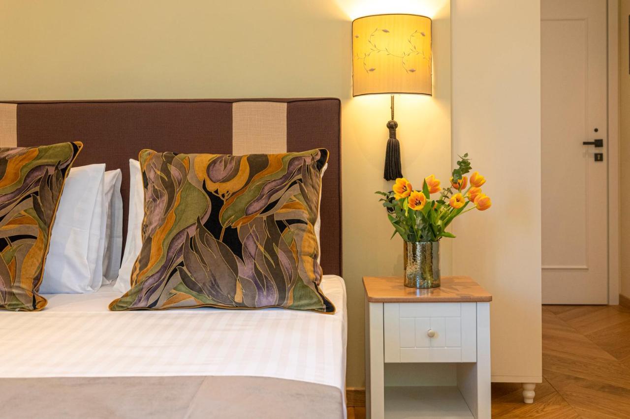 Ipelhome - Plaka Boutique Apartments Athens Luaran gambar