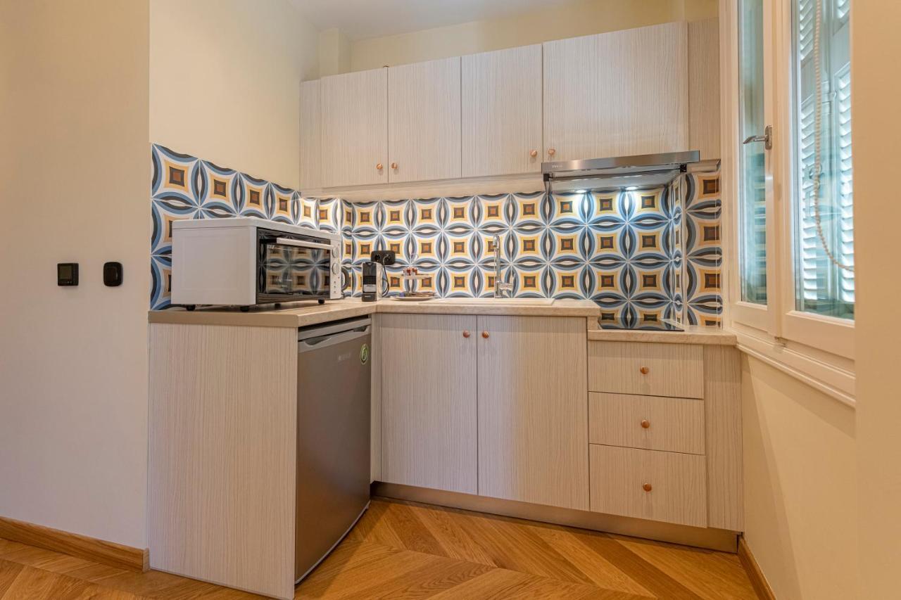 Ipelhome - Plaka Boutique Apartments Athens Luaran gambar